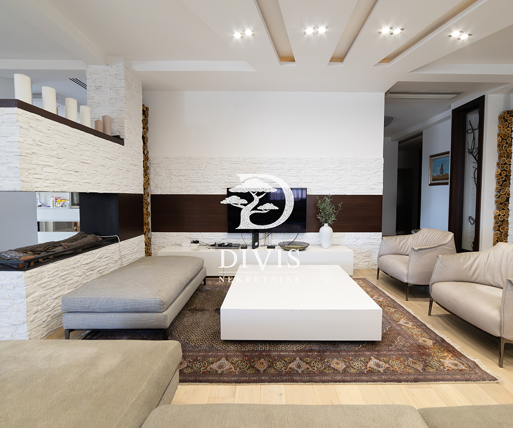 Slika 2 - Heroja Milana Tepića, Četvorosoban stan na prodaju, 210m2, 1.500.000€